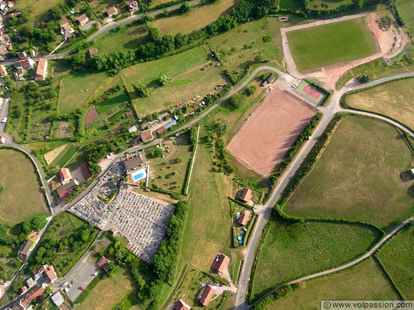 cimetiere et terrains de sport Montcenis