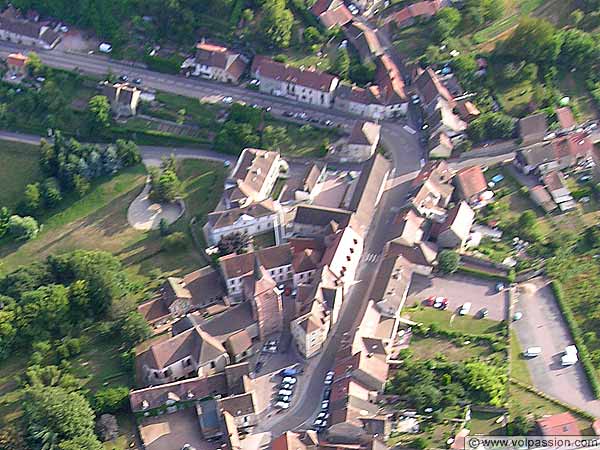 photos aeriennes : Montcenis eglise