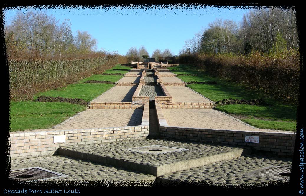 01-cascade-parc-saint-louis